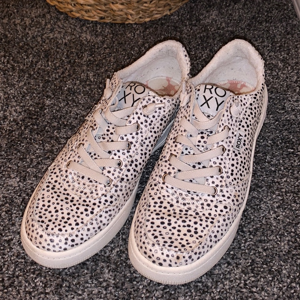Roxy polka dot sneakers size 9